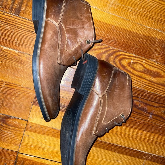 Mens Rockport boots.